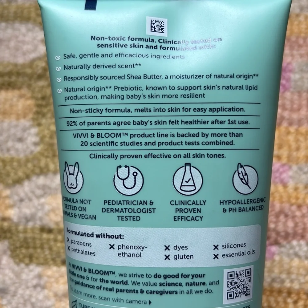 🍦HOST PICK🍦👶🏻👶🏽👶🏾Vivvi & Bloom Baby 2-in-1 face & body whip lotion sealed tube